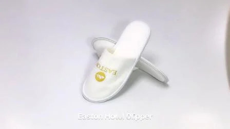 Zapatilla de gofre con punta cerrada blanca con logotipo bordado personalizado del hotel