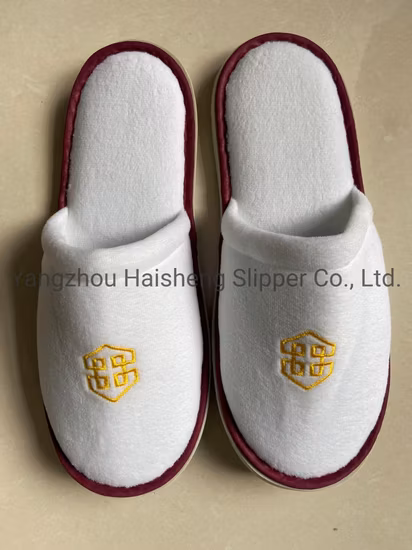 Zapatilla de punta cerrada de algodón de hotel